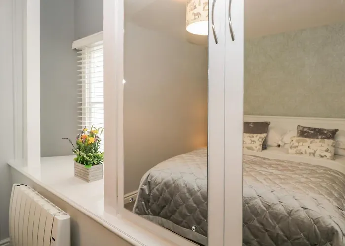 Woodland * Grange-over-Sands