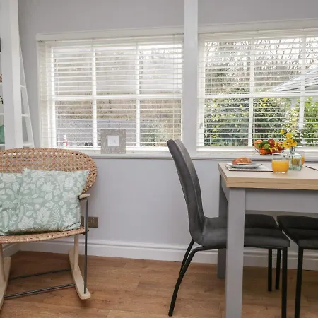 別荘 Woodland グレンジ・オーバー・サンズ